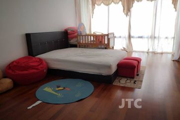 Duta Villa, Setia Alam