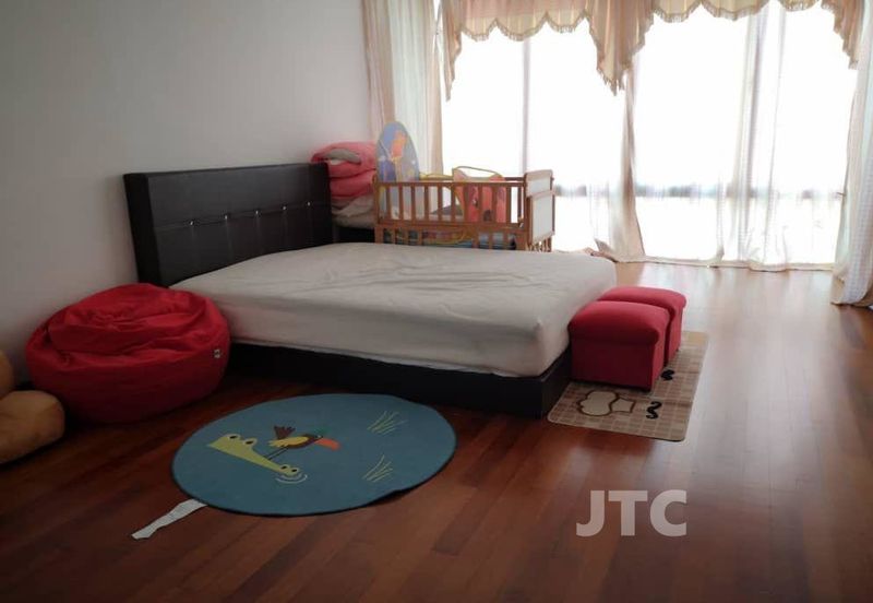 Duta Villa, Setia Alam