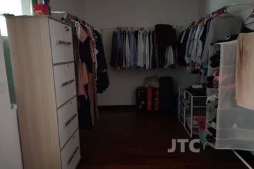 Duta Villa, Setia Alam