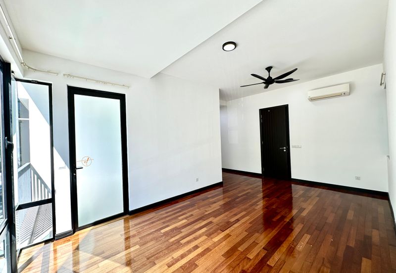 Duta Villa, Setia Alam