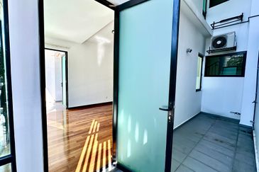 Duta Villa, Setia Alam