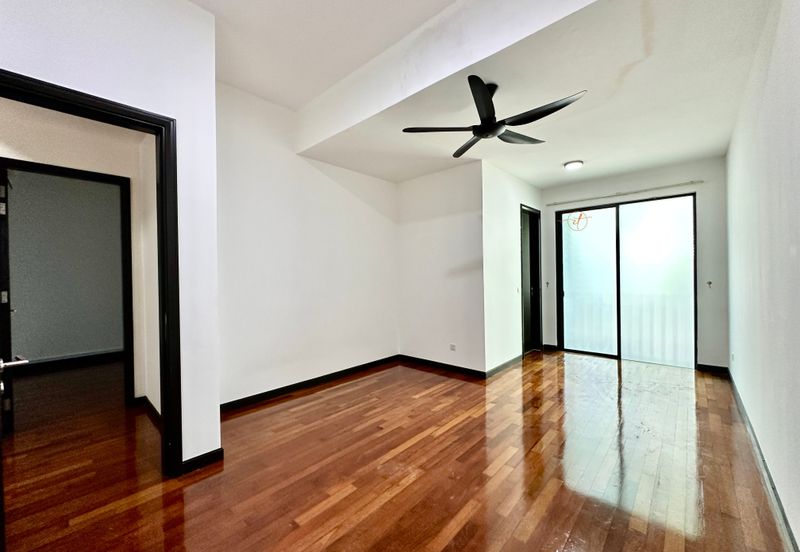 Duta Villa, Setia Alam