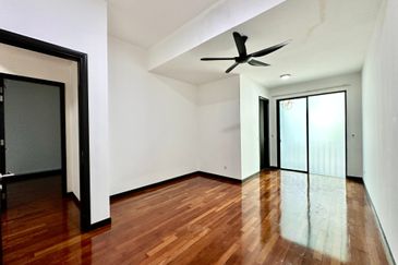 Duta Villa, Setia Alam