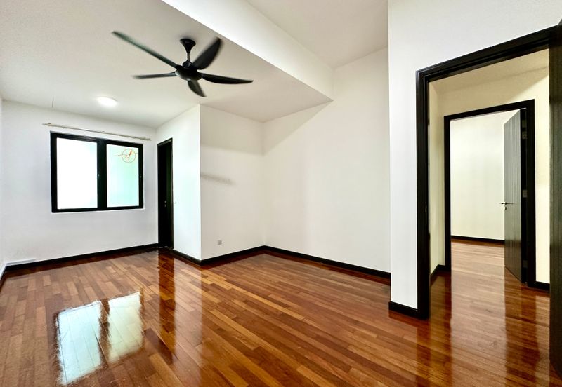 Duta Villa, Setia Alam