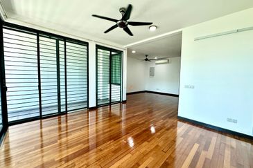 Duta Villa, Setia Alam