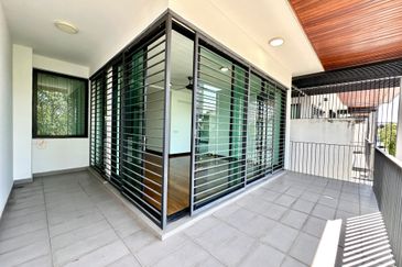 Duta Villa, Setia Alam