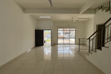 Jalan Setia Indah U13/9G