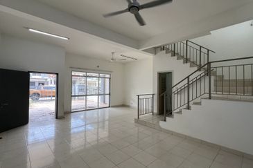 Jalan Setia Indah U13/9G