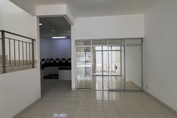 Jalan Setia Indah U13/9G