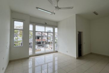 Jalan Setia Indah U13/9G