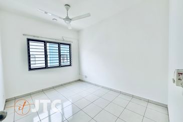 Jalan Setia Permai U13/42F