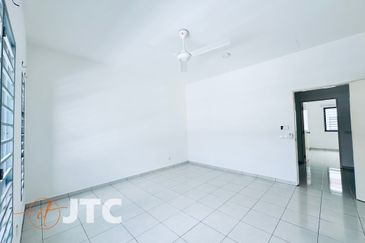 Jalan Setia Permai U13/42F