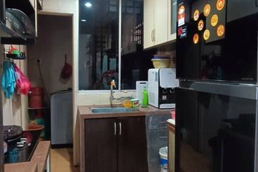 Vista perdana apartment For Sale in Butterworth 936sqft 3r2b Leasehold Renovated !! Good Location Best Selling.