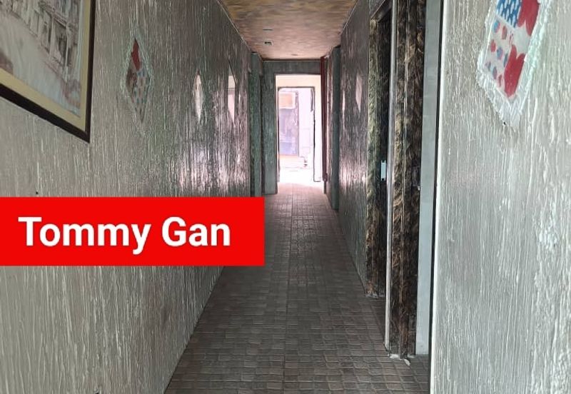 Pusat Perniagaan Raja Uda