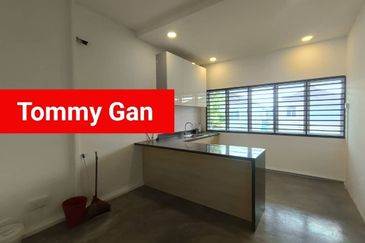 Juru One City @ Simpang Ampat Shoplot 1300sqft 1st Floor Office Renovatad For Rent