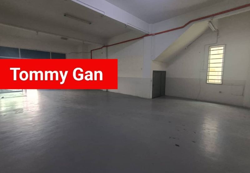 Pusat Perniagaan Star Avenue