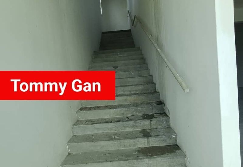 Pusat Perniagaan Star Avenue