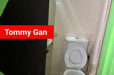 Pusat Perniagaan Jalan Raja Uda