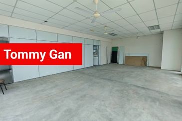 Kawasan Perniagaan Simpang Ampat