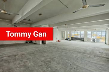 Kawasan Perniagaan Simpang Ampat