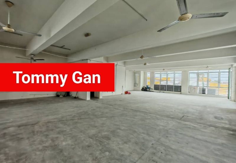 Kawasan Perniagaan Simpang Ampat