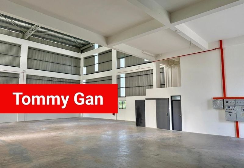 Brand New Light 4,935sqft Palmera Industry Corner unit For Rent | 全新轻工业 4,935 平方英尺 Palmera 厂房角落单位 [出租] 