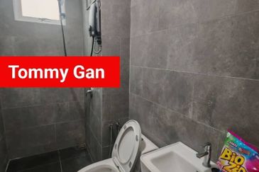 Singnature tree @ Permatang Pauh 1000sqft 3R2B High Floor Partially Furnished For Rent