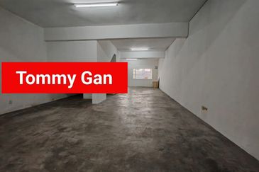 Pusat Perniagaan Alma