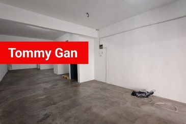 Pusat Perniagaan Alma