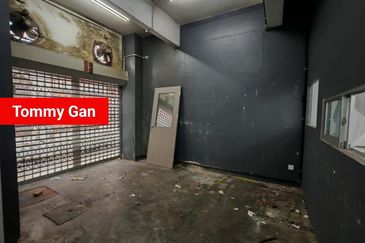 Pusat Perniagaan Alma