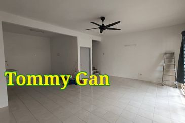 Batu Kawan @ Bandar Cassia Tengah 2.5-storey 1151sqft 4 Room For Rent