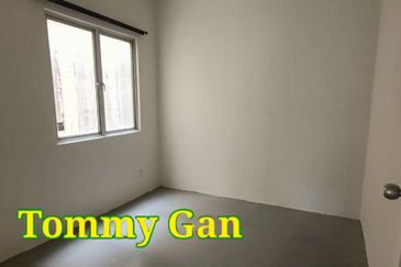 Batu Kawan @ Bandar Cassia Tengah 2.5-storey 1151sqft 4 Room For Rent