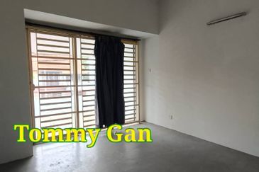 Batu Kawan @ Bandar Cassia Tengah 2.5-storey 1151sqft 4 Room For Rent