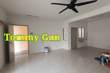 Batu Kawan @ Bandar Cassia Tengah 2.5-storey 1151sqft 4 Room For Rent