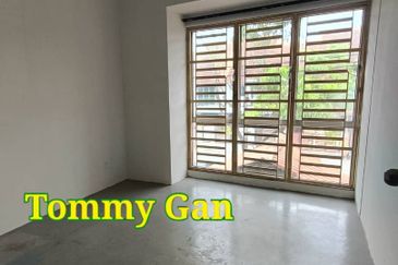 Batu Kawan @ Bandar Cassia Tengah 2.5-storey 1151sqft 4 Room For Rent