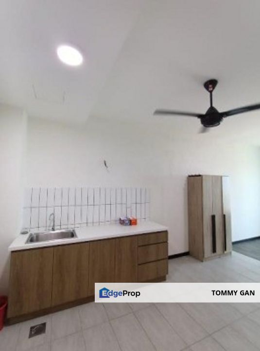Utropolis @ Studio 310sqft Partially Furnished Nice View, Penang, Batu Kawan