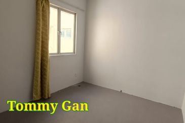 Taman Cassia Tengah @ Batu Kawan 2-Sty Terraced Renovated 1233sqft 2R2B For Sale