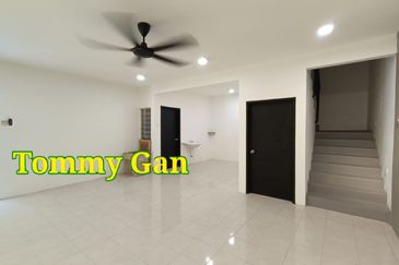 Taman Cassia Tengah @ Batu Kawan 2-Sty Terraced Renovated 1233sqft 2R2B For Sale