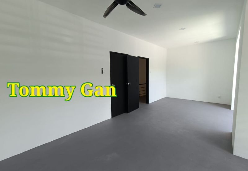 Taman Cassia Tengah @ Batu Kawan 2-Sty Terraced Renovated 1233sqft 2R2B For Sale