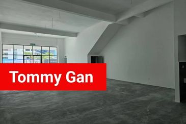 Sinaran Avenue @ Batu Kawan 2-storey Commercial Shoplot 1928sqft Ground Floor For Rent