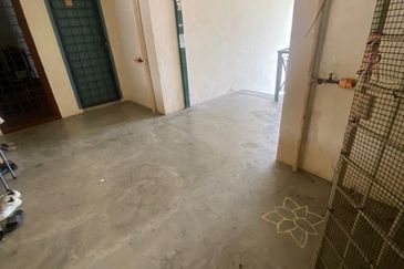 RUMAH PANGSA DAHLIA COURT