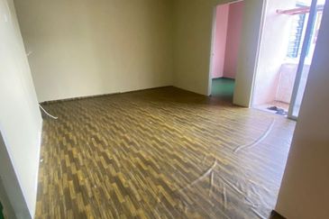 RUMAH PANGSA DAHLIA COURT