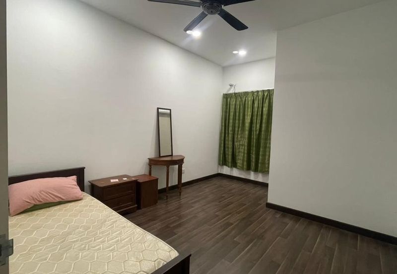 NILAI IMPIAN (LAMAN AZALEA)