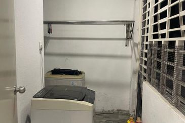 NILAI IMPIAN (LAMAN AZALEA)