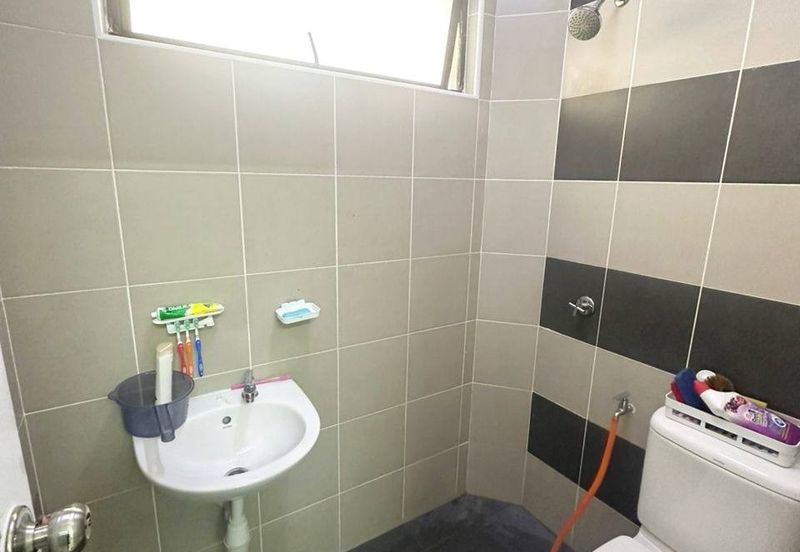 TAMAN BAYU INDERA, LUKUT