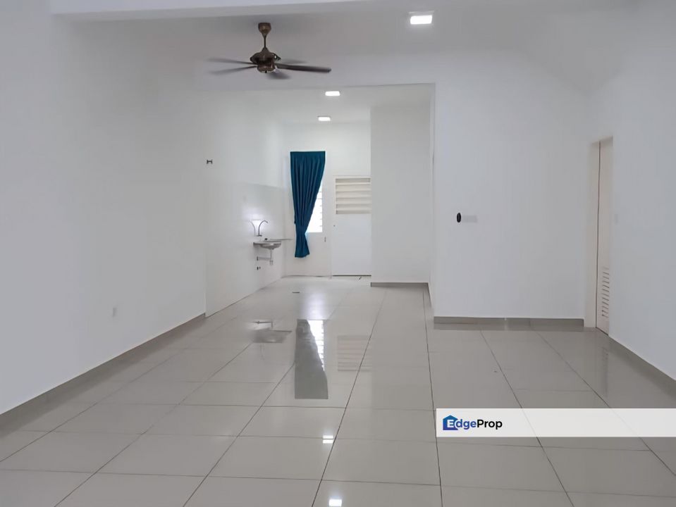 Double Storey Terrace (DELIA) Laman Sendayan Seremban Facing Open For Sale, Negeri Sembilan, Seremban