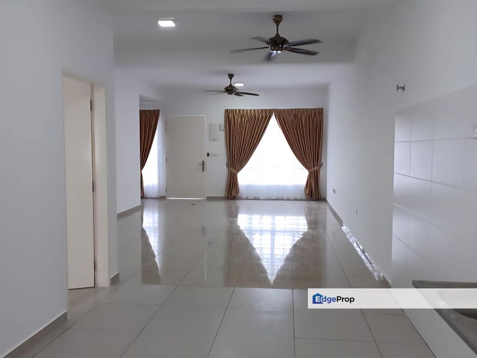 Double Storey Terrace (DELIA) Laman Sendayan Seremban Facing Open For Sale, Negeri Sembilan, Seremban