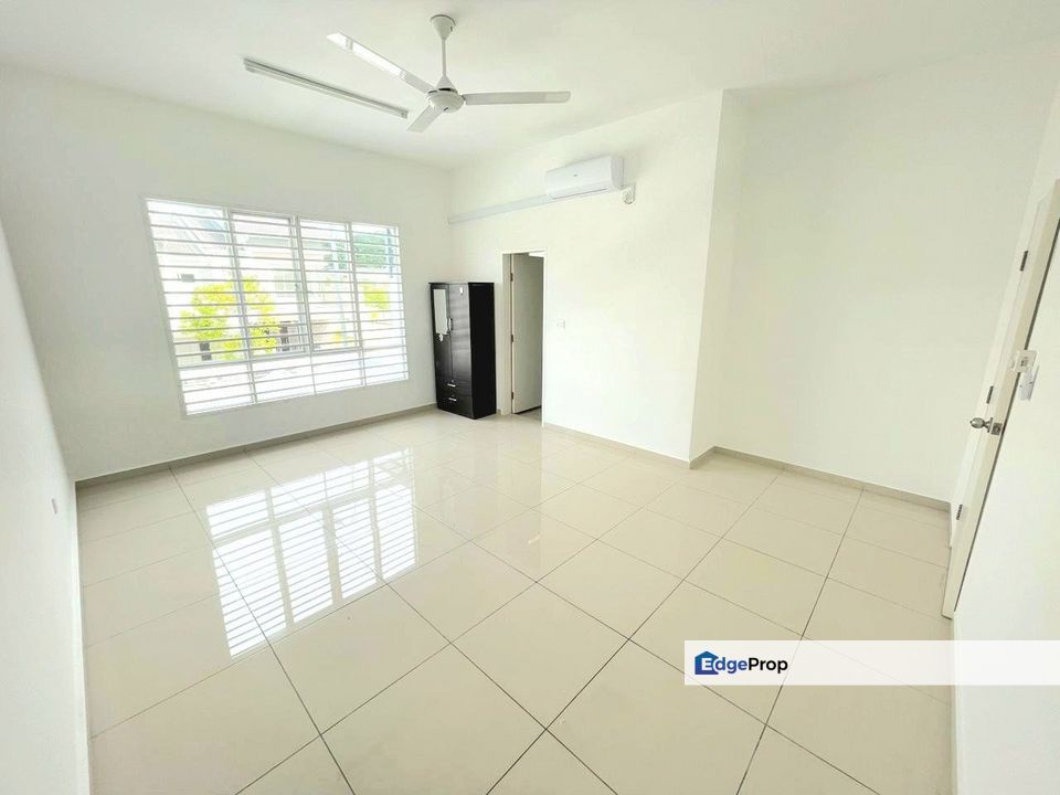 Double Storey Terrace Taman Tiara Sendayan For Sale , Negeri Sembilan, Seremban