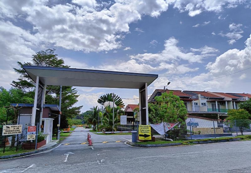 IMPIANA VILLA @TAMAN TUANKU JAAFAR