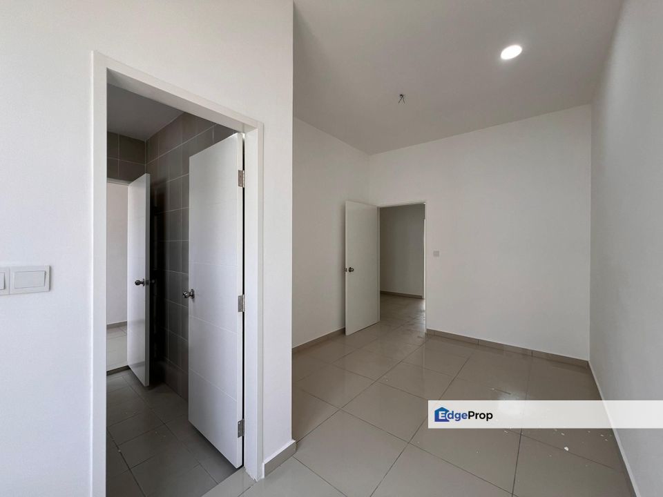 DOUBLE STOREY HOUSE TAMAN TIARA SENDAYAN FOR SALE, Negeri Sembilan, Seremban